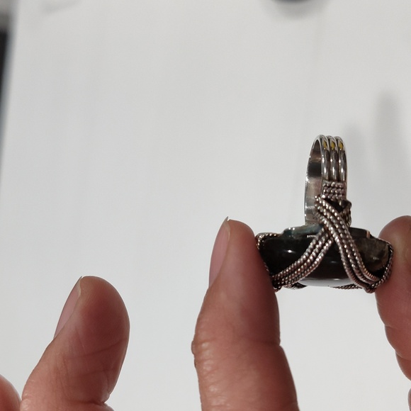 Labradorite & Sterling Silver Ring in size 7 - Picture 2 of 8